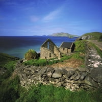 Slea Head, Dingle Peninsula, Co Kerry, Ирландия; Пуста ферма от ирландската колекция от изображения дизайн на снимки