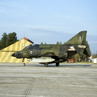 Hellenic Air Force RF-4e Phantom II такси в Air Base Larissa, отпечатък на плакат от Гърция от Daniele Faccioli Stocktrek Images